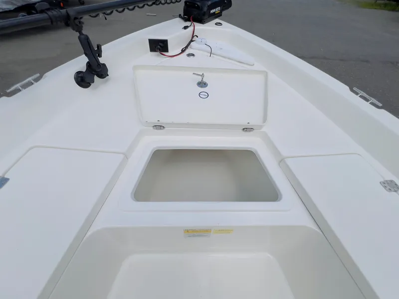 Slide: The Image of NauticStar 2140 Sport SB 2017 - 48