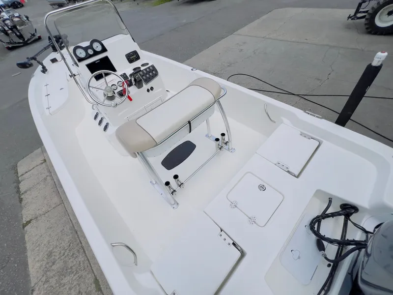 Slide: The Image of NauticStar 2140 Sport SB 2017 - 49