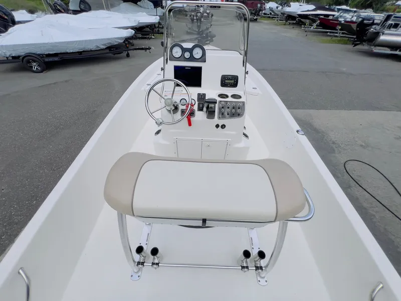 Slide: The Image of NauticStar 2140 Sport SB 2017 - 7