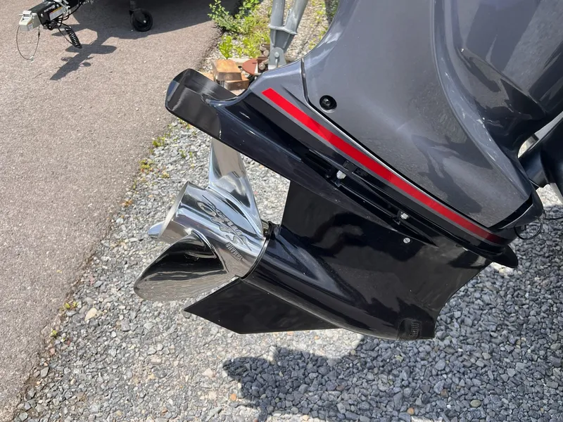 Slide: The Image of Skeeter FXR20 Limited 2025 - 10