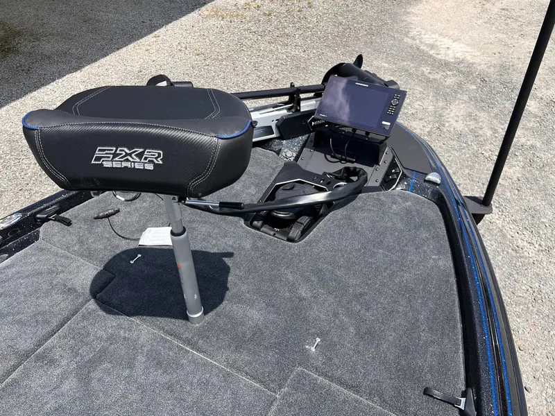 Slide: The Image of Skeeter FXR20 Limited 2025 - 12