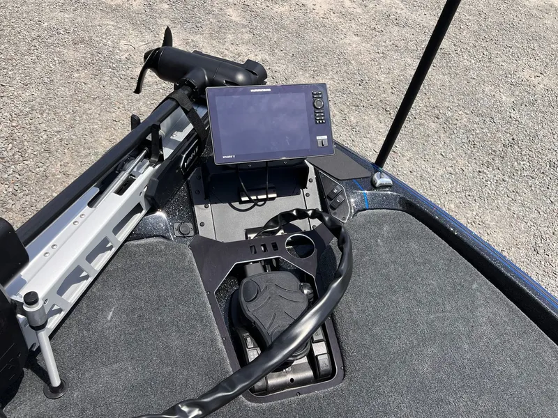 Slide: The Image of Skeeter FXR20 Limited 2025 - 17