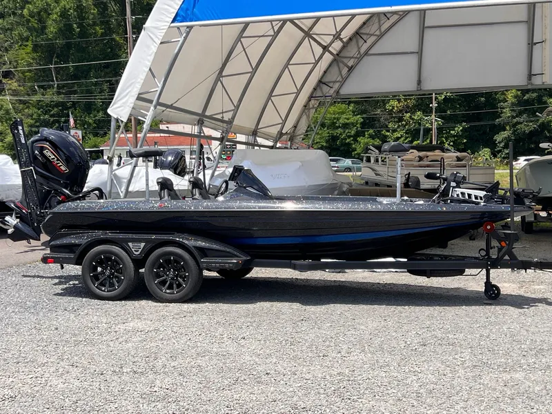Slide: The Image of Skeeter FXR20 Limited 2025 - 21