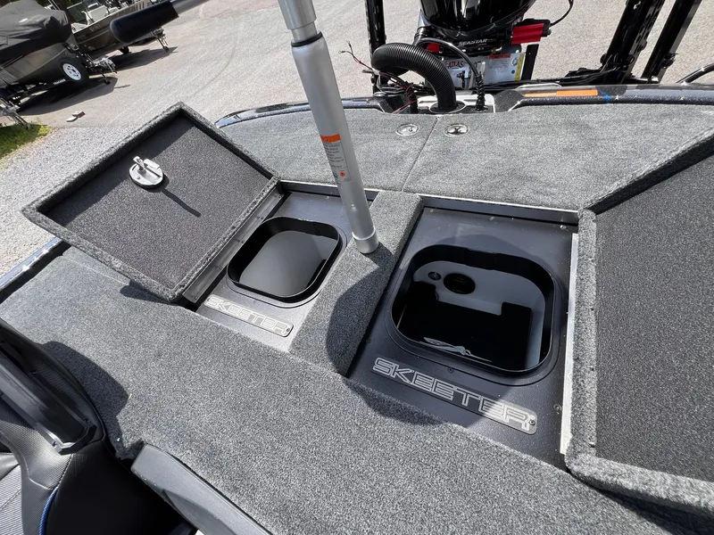 Slide: The Image of Skeeter FXR20 Limited 2025 - 34