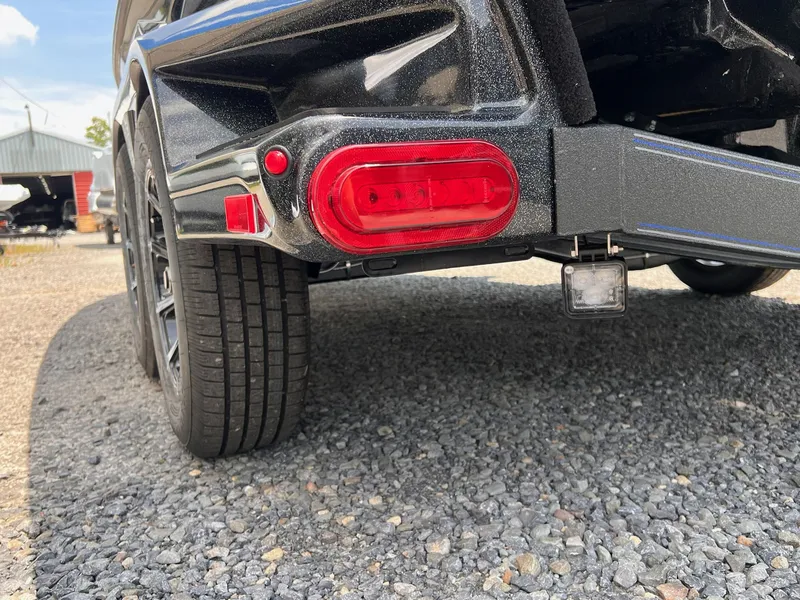 Slide: The Image of Skeeter FXR20 Limited 2025 - 36