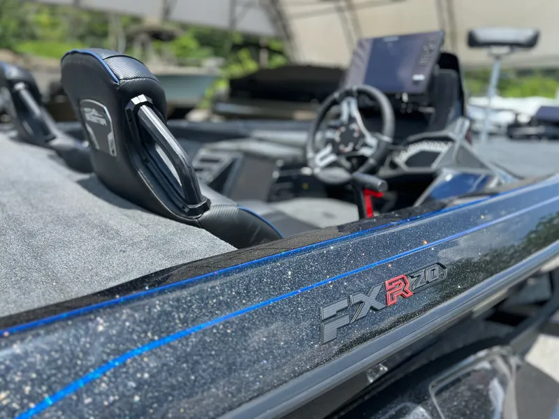 Slide: The Image of Skeeter FXR20 Limited 2025 - 38