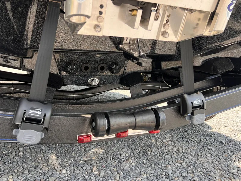 Slide: The Image of Skeeter FXR20 Limited 2025 - 44