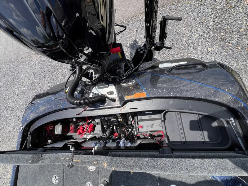 Slide: The Image of Skeeter FXR20 Limited 2025 - 50