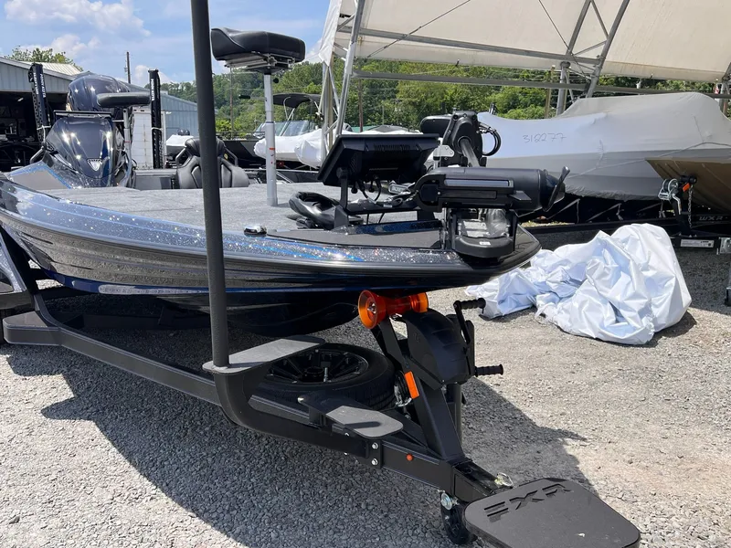 Slide: The Image of Skeeter FXR20 Limited 2025 - 6