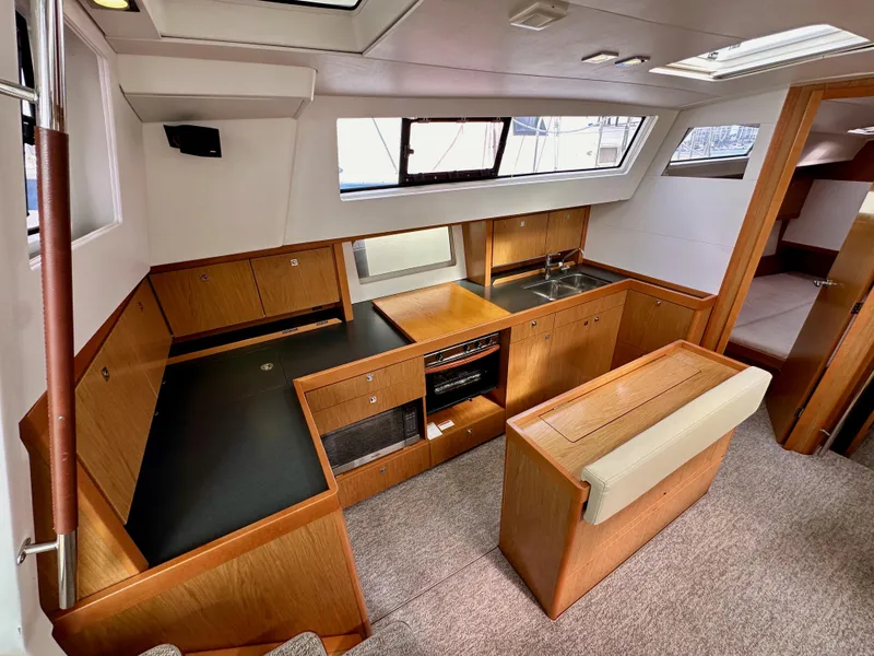 Slide: The Image of Beneteau Sense 43 2012 - 50