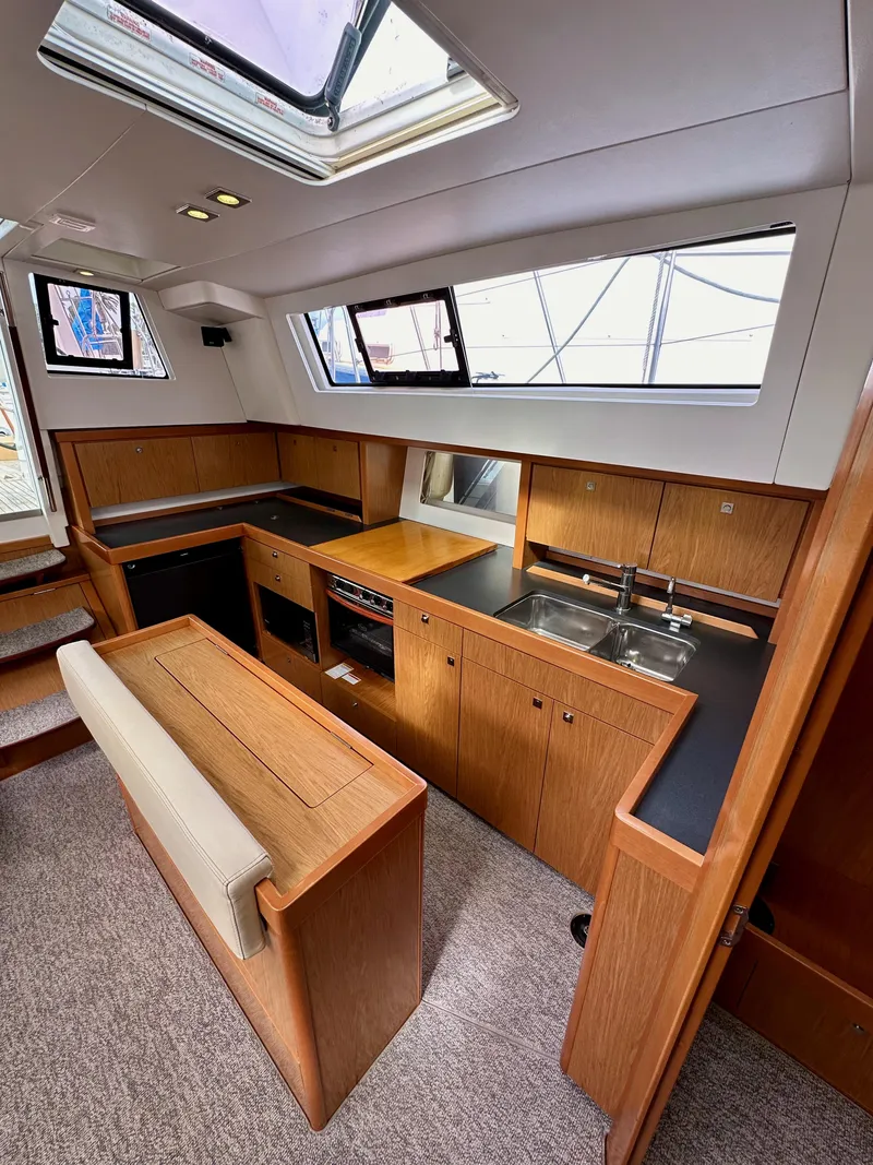 Slide: The Image of Beneteau Sense 43 2012 - 52