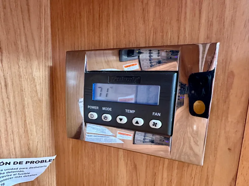 Slide: The Image of Beneteau Sense 43 2012 - 65