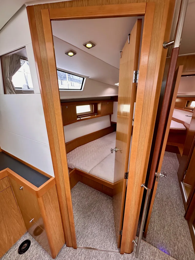 Slide: The Image of Beneteau Sense 43 2012 - 67