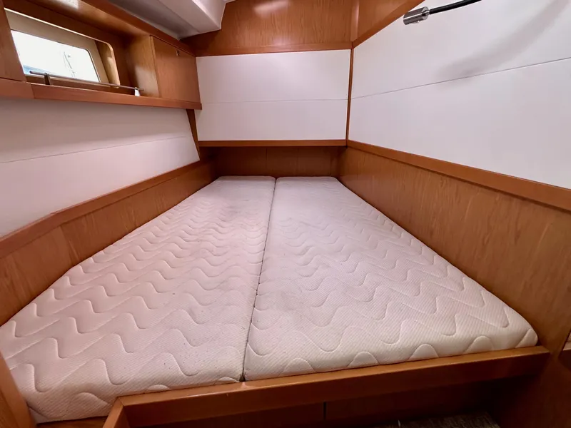 Slide: The Image of Beneteau Sense 43 2012 - 70