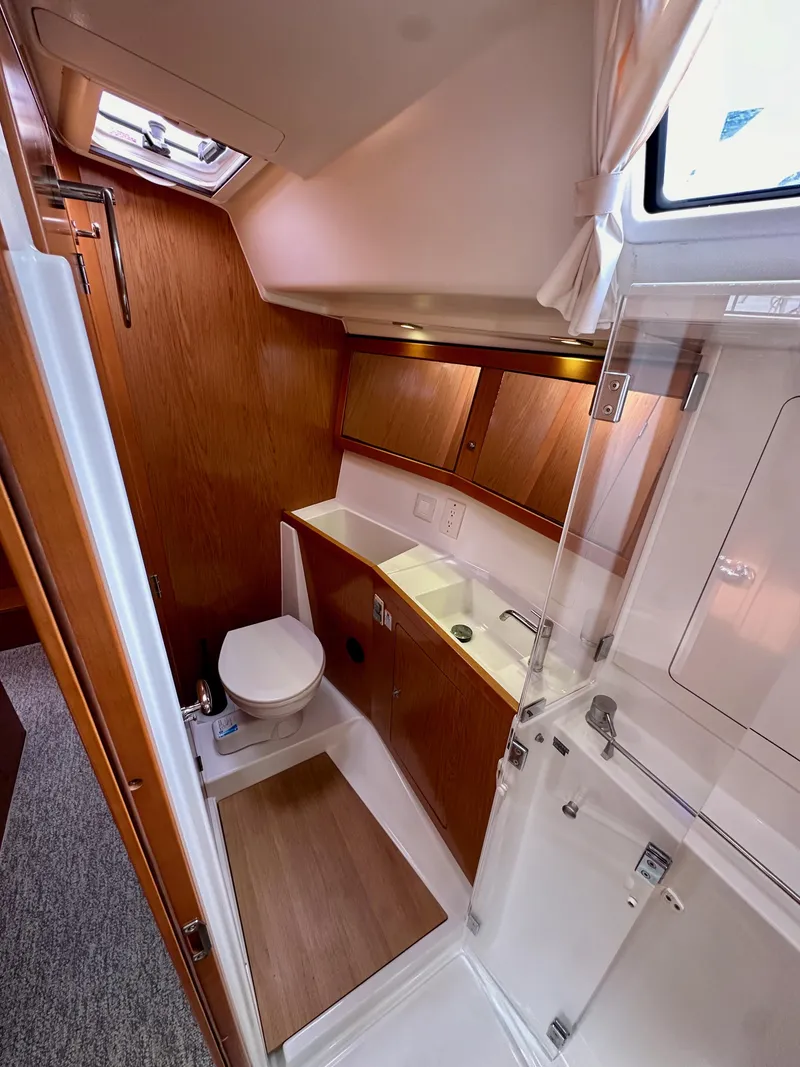 Slide: The Image of Beneteau Sense 43 2012 - 73