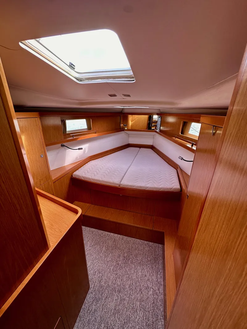 Slide: The Image of Beneteau Sense 43 2012 - 76