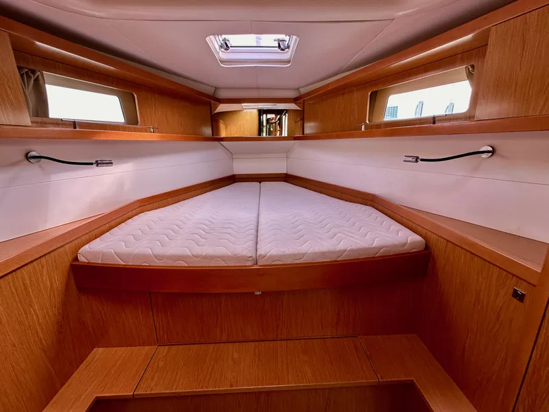 Slide: The Image of Beneteau Sense 43 2012 - 77