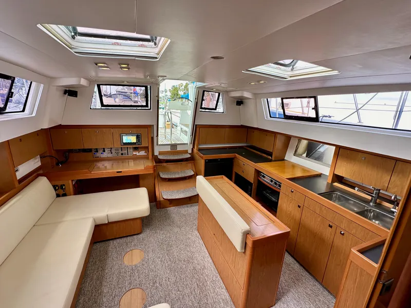 Slide: The Image of Beneteau Sense 43 2012 - 84