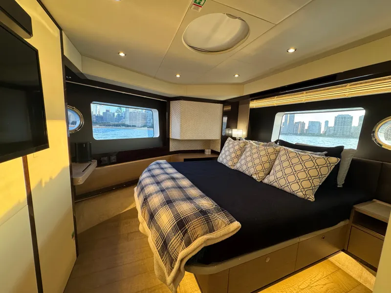 Slide: The Image of Absolute 48 Navetta 2021 - 27