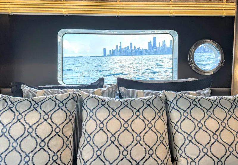 Slide: The Image of Absolute 48 Navetta 2021 - 29