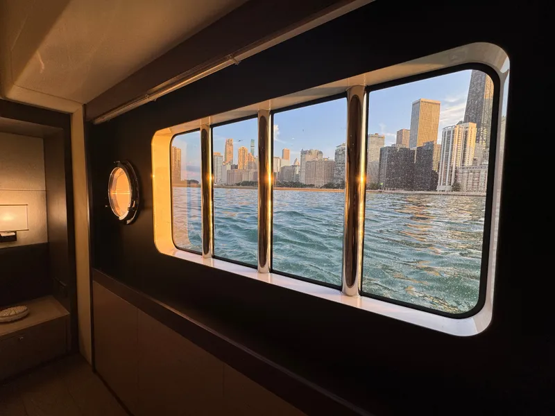 Slide: The Image of Absolute 48 Navetta 2021 - 38