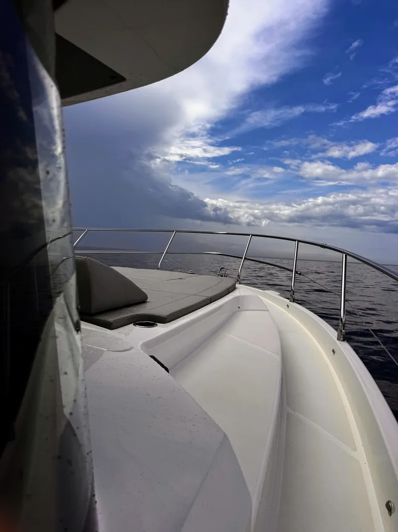 Slide: The Image of Absolute 48 Navetta 2021 - 48