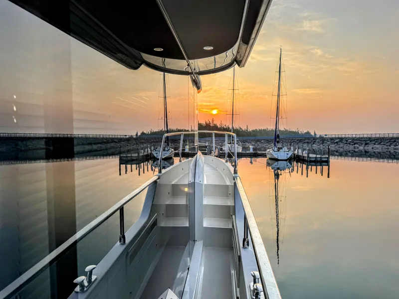 Slide: The Image of Absolute 48 Navetta 2021 - 51