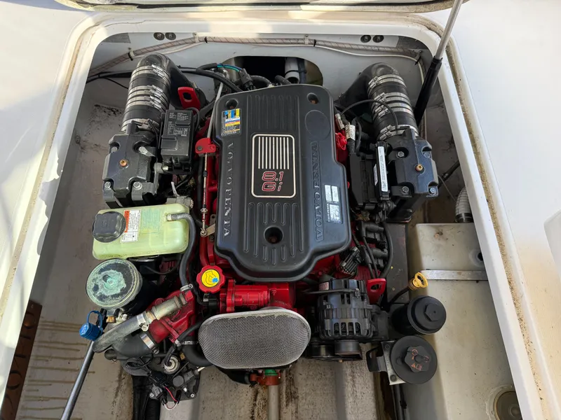 Slide: The Image of Engine compartment of 2009 Hunt Yachts Harrier 29 with Volvo Penta 8.1GXi engine. - 27