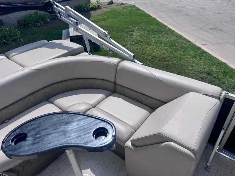 Slide: The Image of Avalon LSZ 2285 CR 2020 - 10