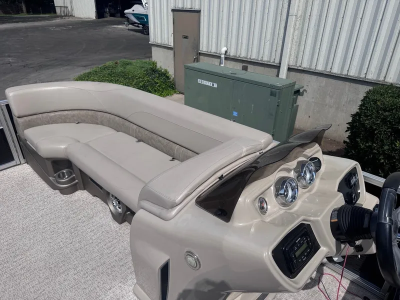 Slide: The Image of Avalon LSZ 2285 CR 2020 - 4