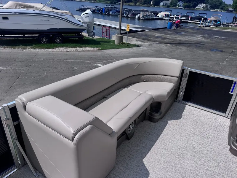 Slide: The Image of Avalon LSZ 2285 CR 2020 - 5