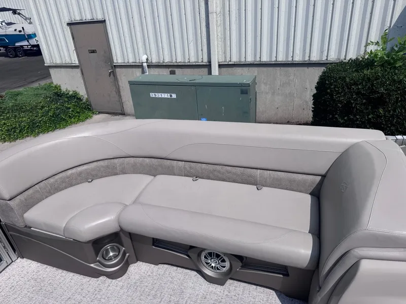 Slide: The Image of Avalon LSZ 2285 CR 2020 - 7