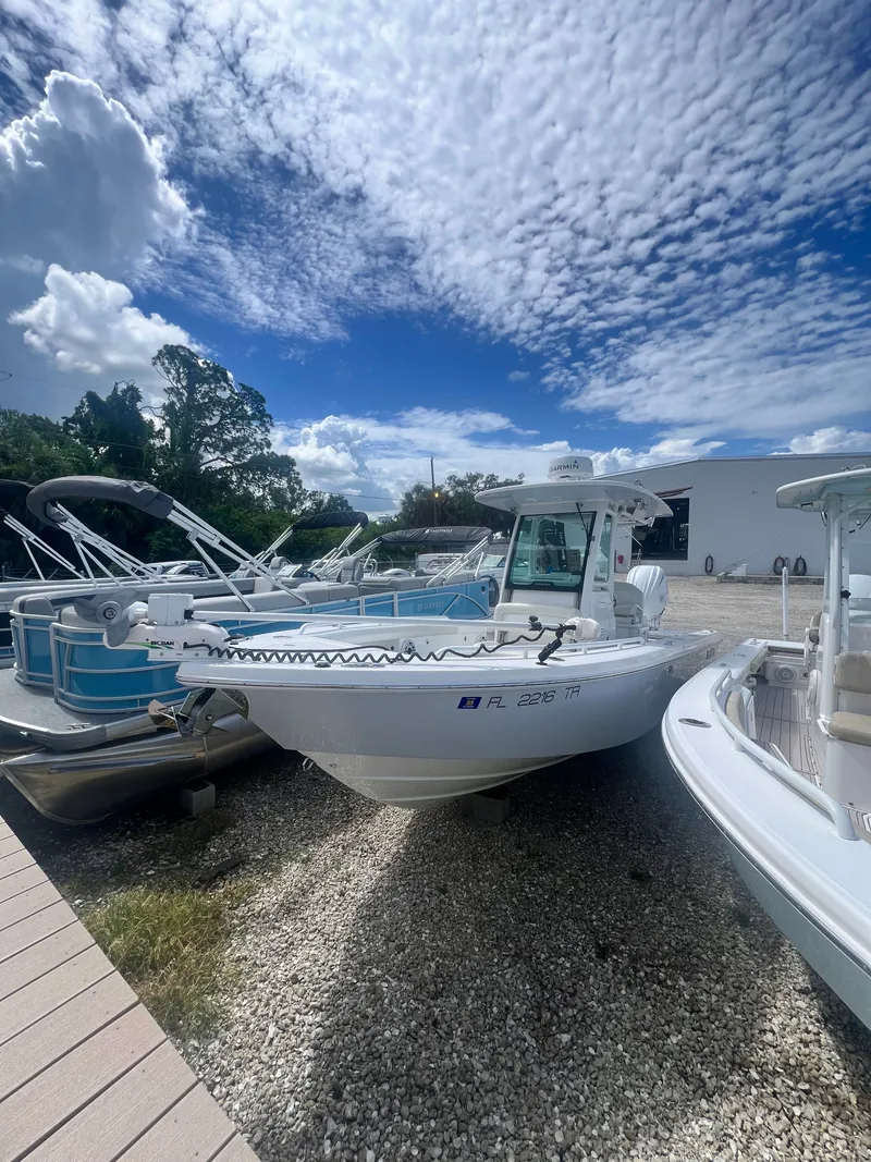 Slide: The Image of Everglades 253 Center Console 2021 - 2