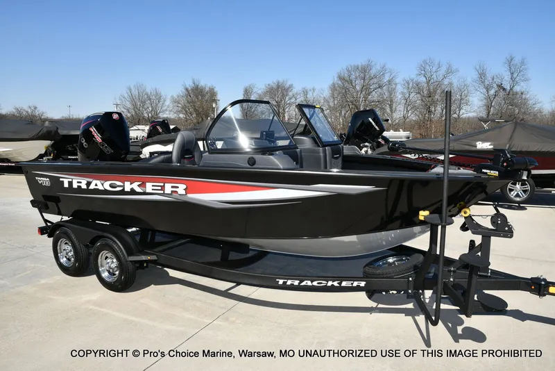 Slide: The Image of Tracker Targa V-18 WT 2026 - 105