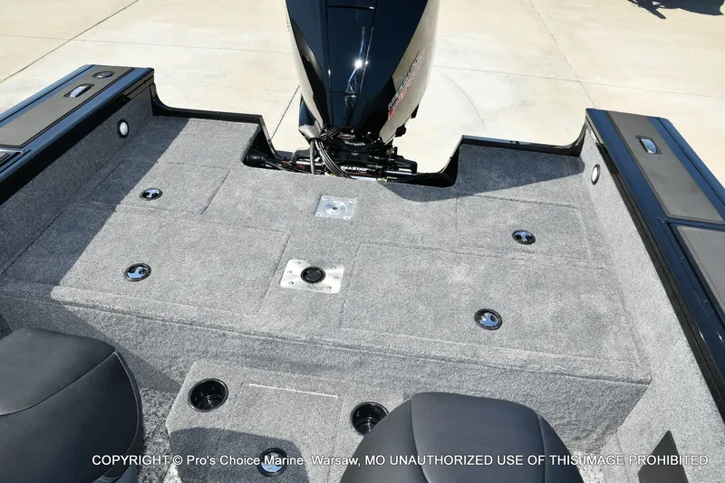 Slide: The Image of Tracker Targa V-18 WT 2026 - 16