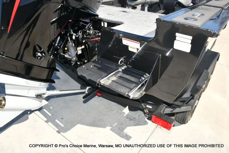 Slide: The Image of Tracker Targa V-18 WT 2026 - 19