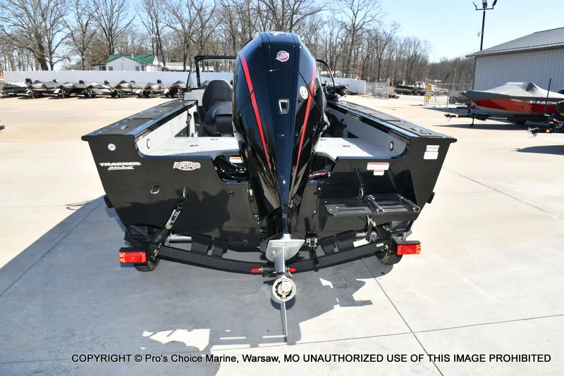 Slide: The Image of Tracker Targa V-18 WT 2026 - 20