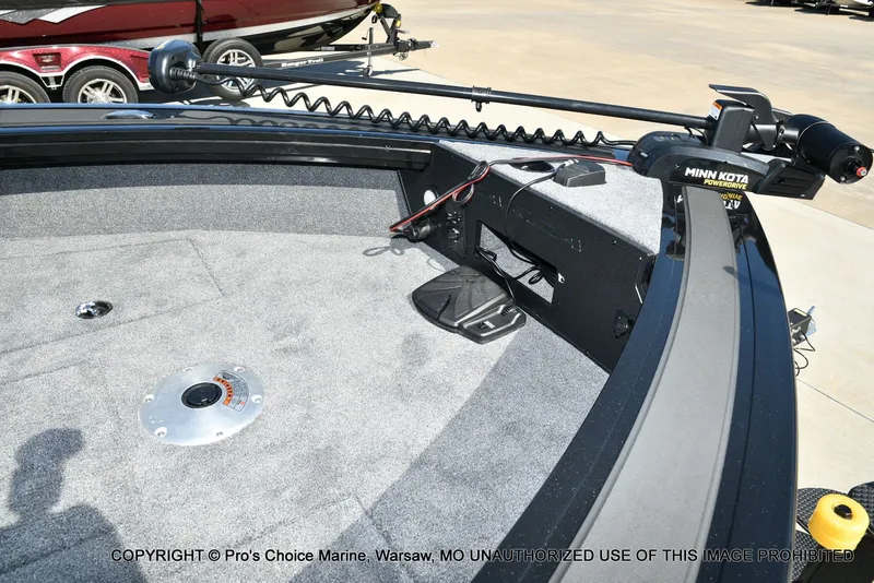 Slide: The Image of Tracker Targa V-18 WT 2026 - 30