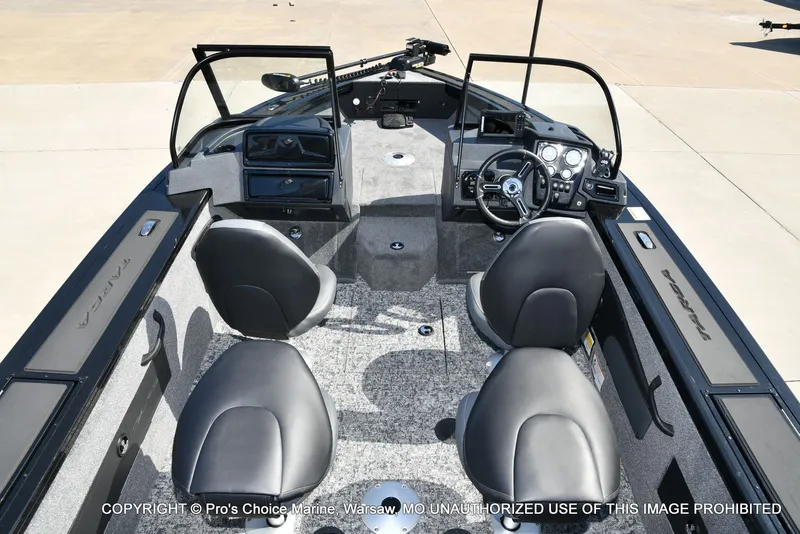 Slide: The Image of Tracker Targa V-18 WT 2026 - 37