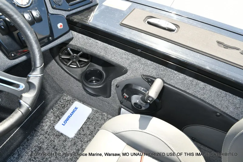 Slide: The Image of Tracker Targa V-18 WT 2026 - 40