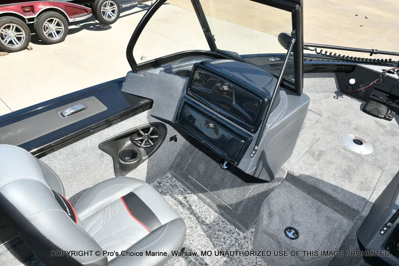 Slide: The Image of Tracker Targa V-18 WT 2026 - 43