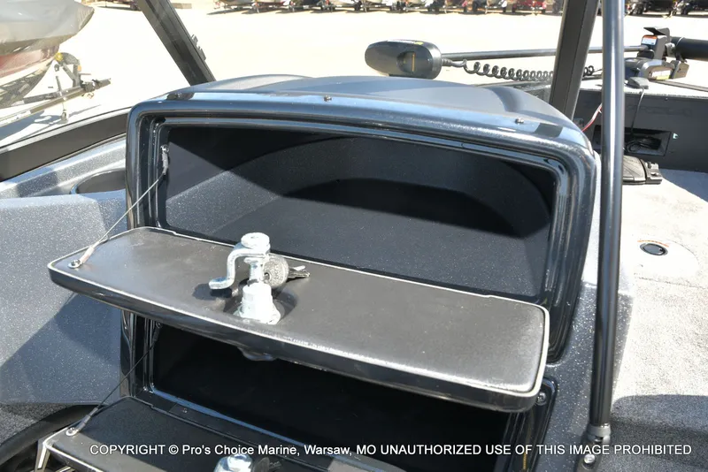 Slide: The Image of Tracker Targa V-18 WT 2026 - 45