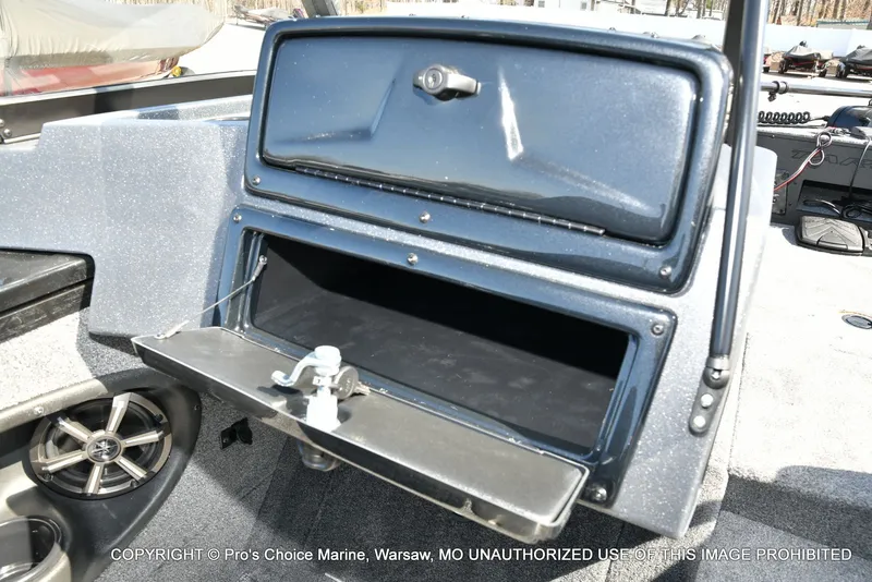 Slide: The Image of Tracker Targa V-18 WT 2026 - 46