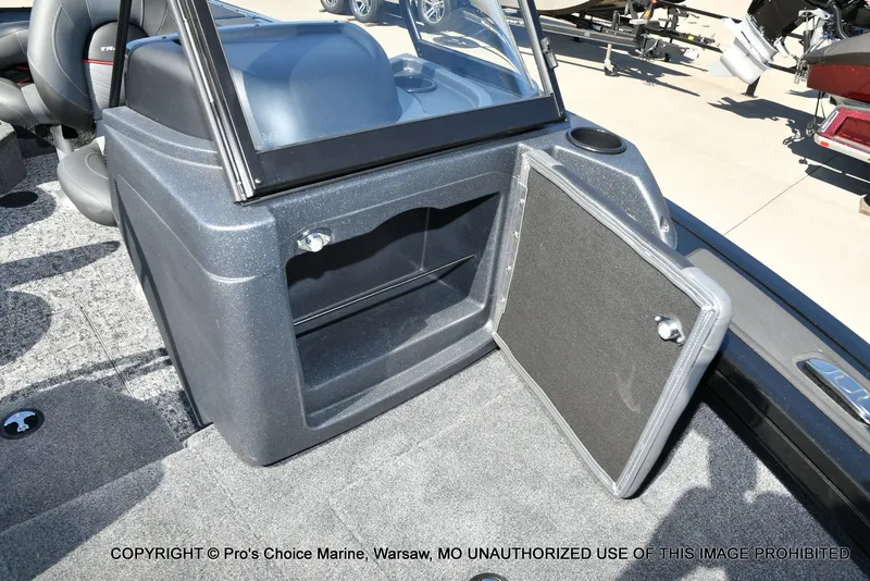 Slide: The Image of Tracker Targa V-18 WT 2026 - 64