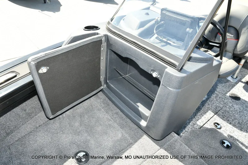 Slide: The Image of Tracker Targa V-18 WT 2026 - 65