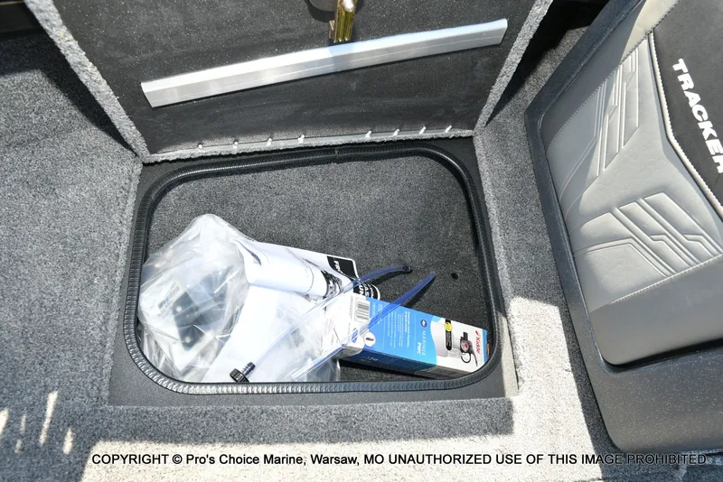 Slide: The Image of Tracker Targa V-18 WT 2026 - 66