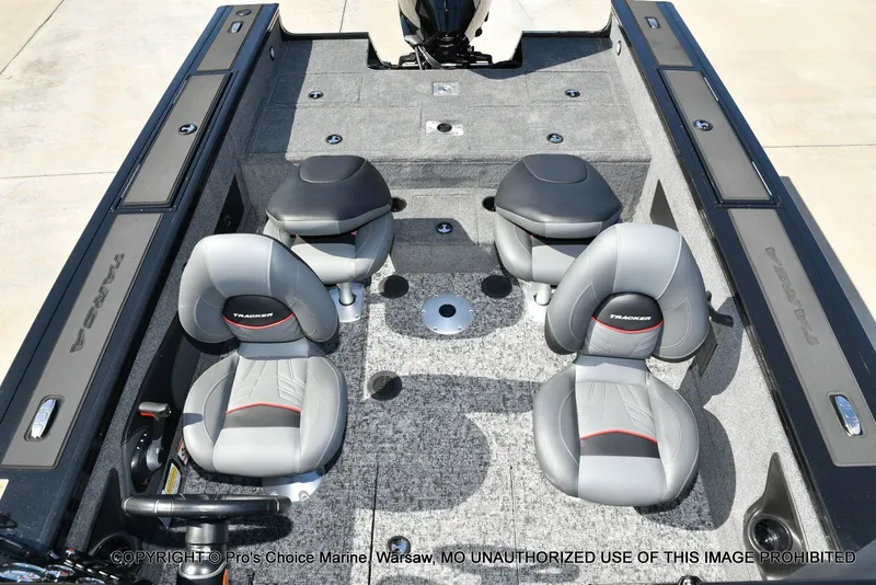 Slide: The Image of Tracker Targa V-18 WT 2026 - 67