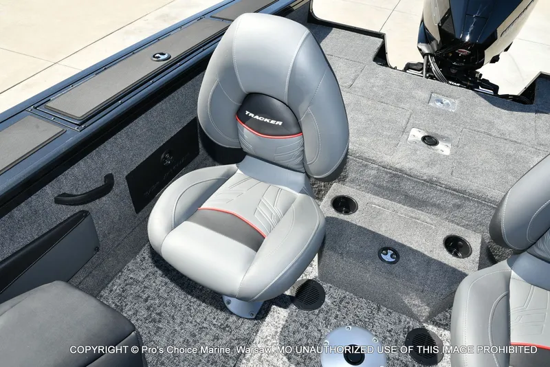 Slide: The Image of Tracker Targa V-18 WT 2026 - 71