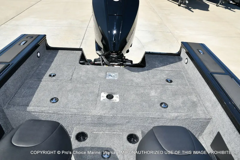 Slide: The Image of Tracker Targa V-18 WT 2026 - 73