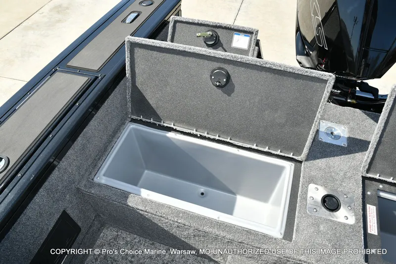 Slide: The Image of Tracker Targa V-18 WT 2026 - 80